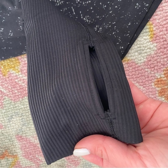 lululemon rest less cropped half zip - Picture 6 of 6